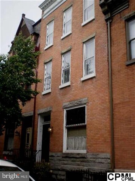 216 North St, Harrisburg, PA 17101