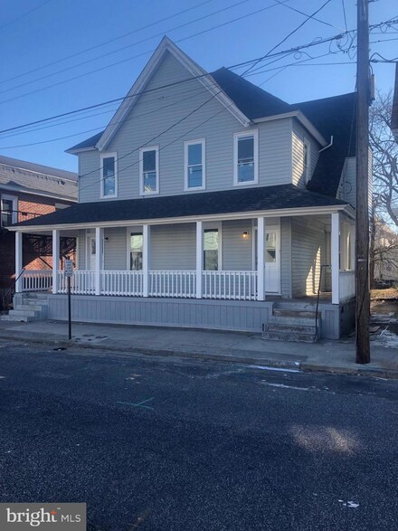 81 Penn St, Penns Grove, NJ 08069