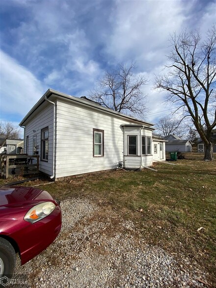 501 S Maple St, Creston, IA 50801