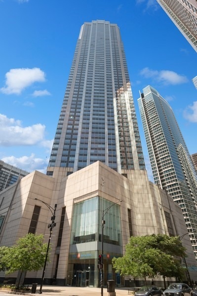 512 N Mcclurg Ct Unit 5203, Chicago, IL 60611