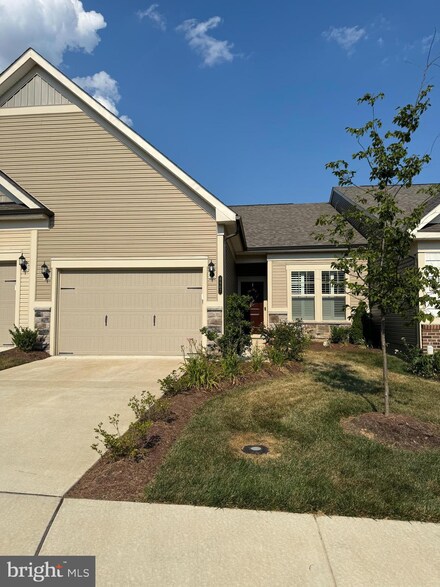 6807 Begonia Ln, Haymarket, VA 20169