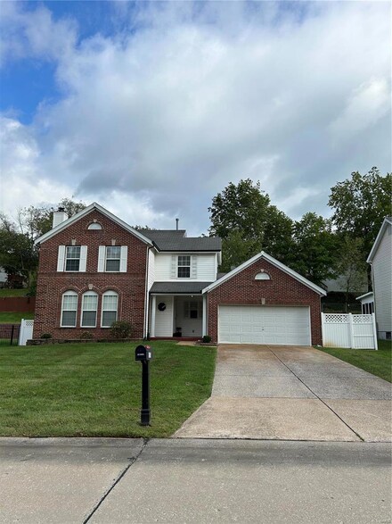 1574 Irish Sea, High Ridge, MO 63049