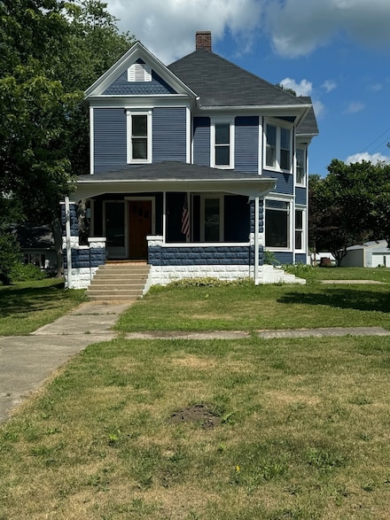 355 N 5th St, Sheldon, IL 60966