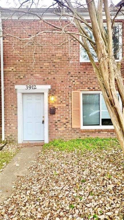 3912 Holly Cove Dr, Chesapeake, VA 23321