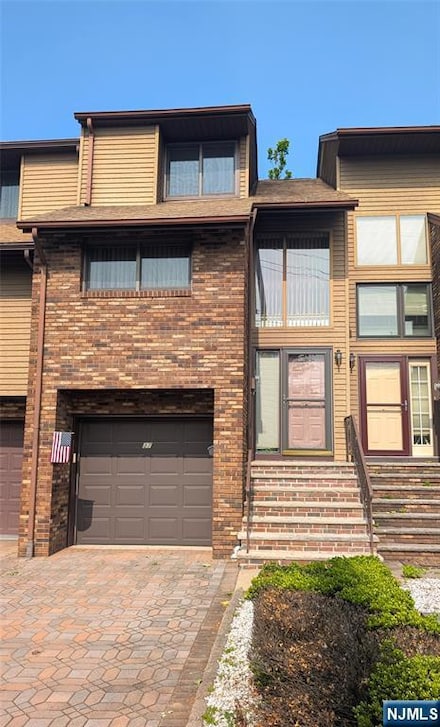 37 Ross Rd, Wallington, NJ 07057