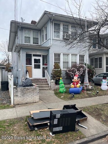 107 Bement Ave, Staten Island, NY 10310