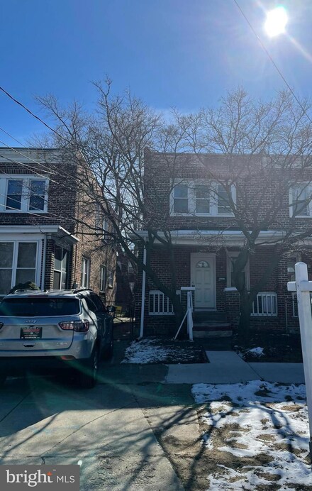 1102 Collings Rd, Camden, NJ 08104