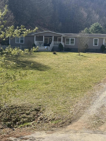 51 Lowe Branch, Prestonsburg, KY 41653