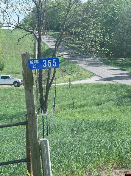 000 Cr 355, Dora, MO 65637