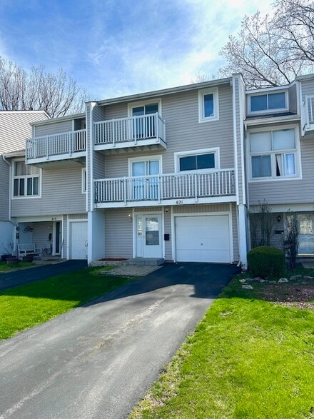 621 Harbor Terrace Unit 1, Bartlett, IL 60103