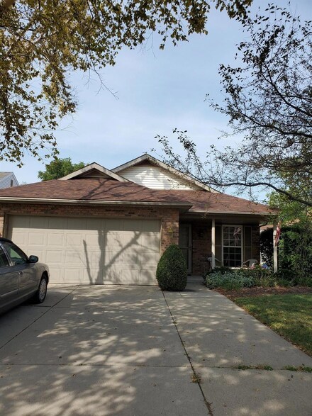 3741 Lacy Ct, Middletown, OH 45044