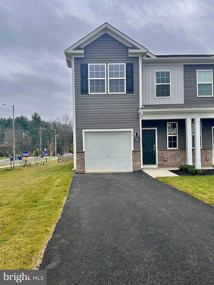 98 Arlotta St, Glassboro, NJ 08028