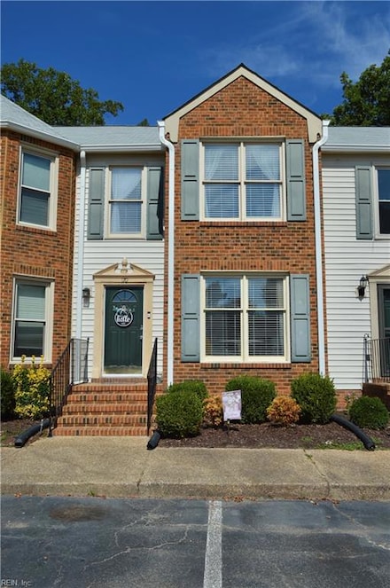 170 River Point Dr, Suffolk, VA 23434