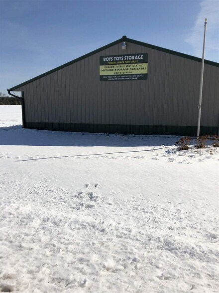 N4258 25th Ave, Mauston, WI 53948