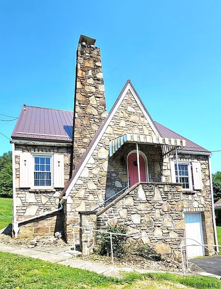 315 Ragers Hill Rd, South Fork, PA 15956