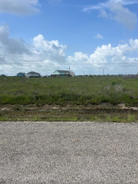 151 W Pin Oak Ln, Holiday Beach, TX 78382