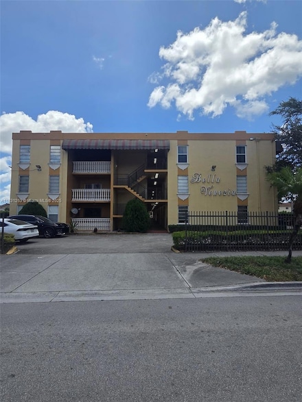 575 W 69th St Unit 207, Hialeah, FL 33014