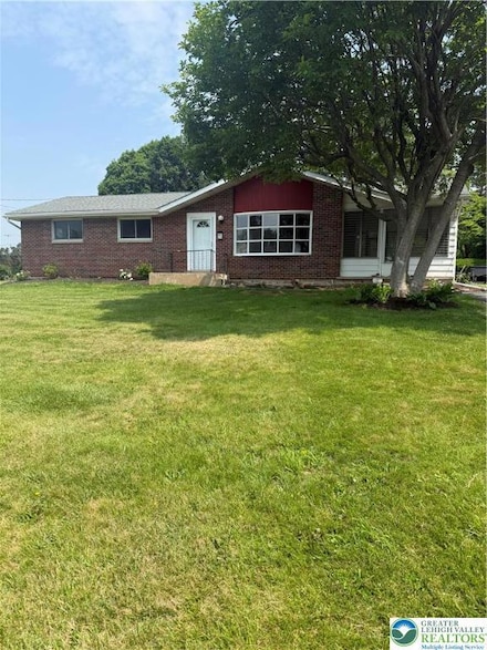 215 E Oxford St, Coopersburg, PA 18036