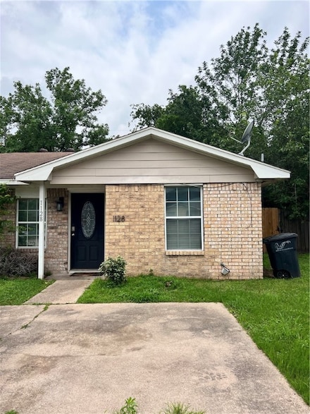 1128 Georgia St, College Station, TX 77840