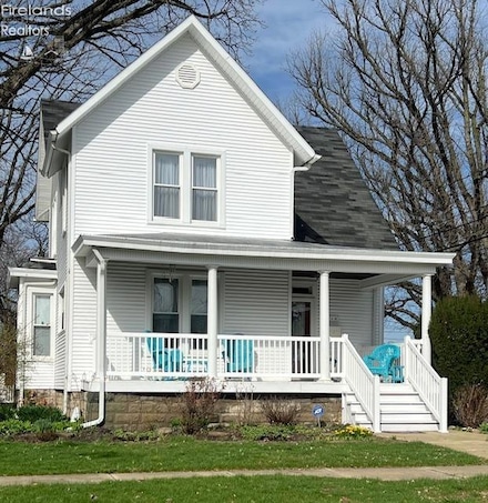 218 Adams St, Port Clinton, OH 43452