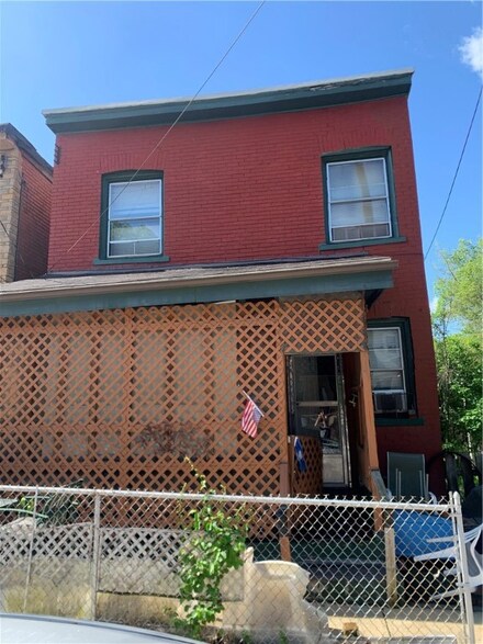 5350 Rosetta St, Pittsburgh, PA 15224