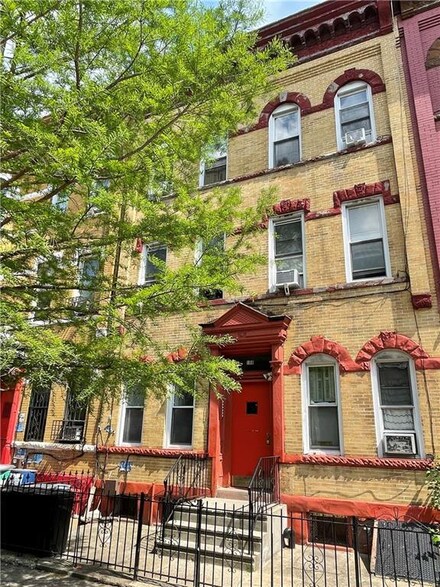 168 Bleecker St, Brooklyn, NY 11221