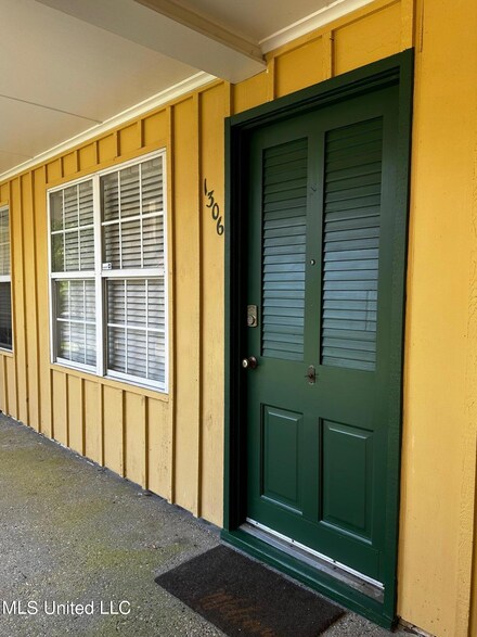 3310 Washington Ave Unit 1306, Pascagoula, MS 39581