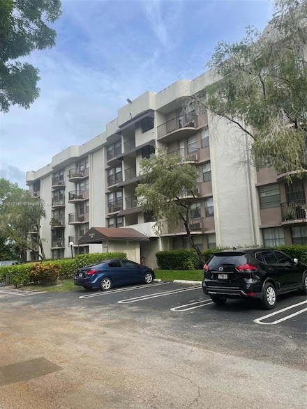 2701 Riverside Dr Unit 409B, Coral Springs, FL 33065