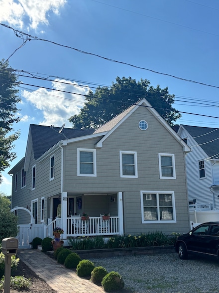21 Prospect Ave, Niantic, CT 06357