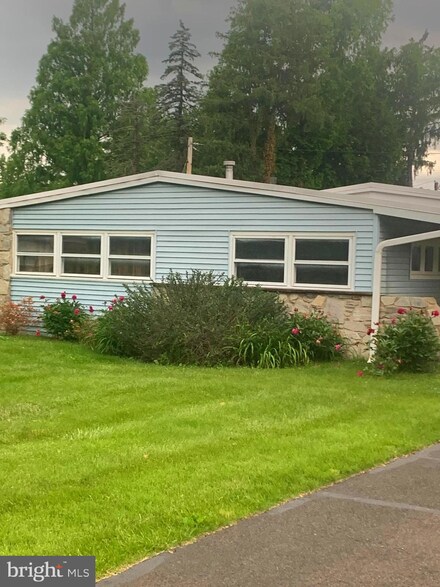 31 Graystone Rd, Ambler, PA 19002