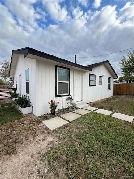 1200 S 2nd St, Alamo, TX 78516