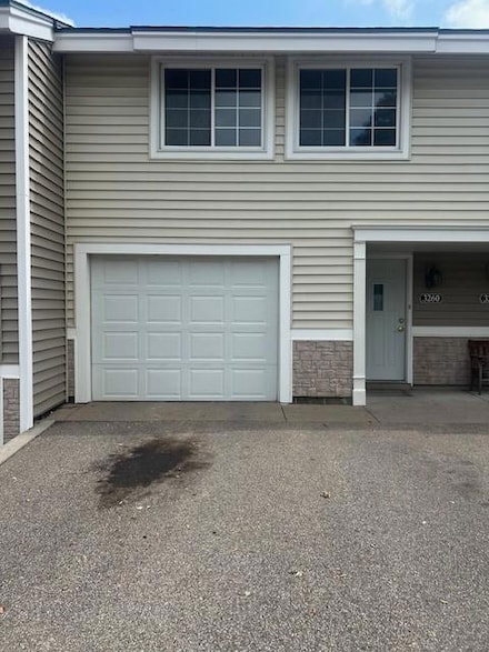 3260 Hill Ridge Dr Unit 15, Saint Paul, MN 55121