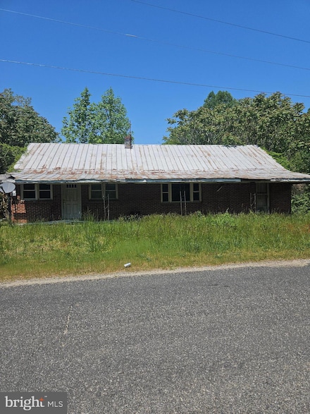 2056 Grants Hill Church Rd, Montross, VA 22520