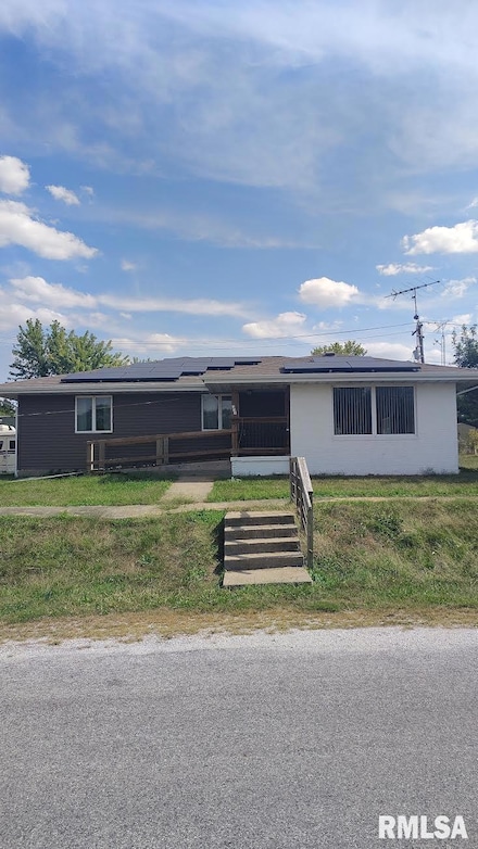 235 N Smith St, Prairie City, IL 61470