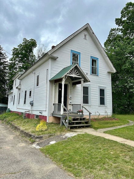 12 Brodeur St, Concord, NH 03303