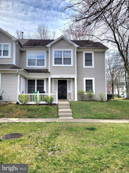 11553 Dunloring Dr, Upper Marlboro, MD 20774