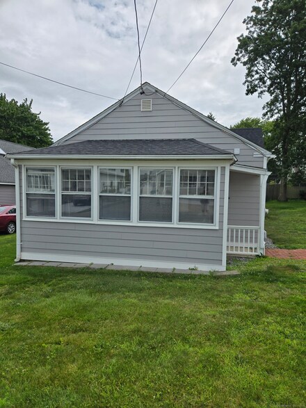 38 Mohican Rd, Old Saybrook, CT 06475