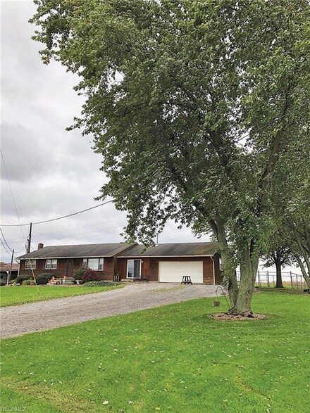 17239 S Range Rd, Beloit, OH 44609