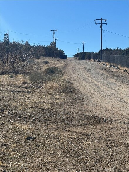 0 Honeybee Ln, Juniper Hills, CA 93543