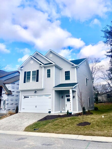 51 Chamberlain Loop, Lexington, VA 24450