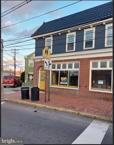 1 Madison Ave, Mount Holly, NJ 08060