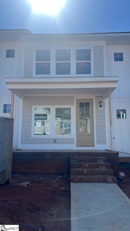 35 Leander Dr, Greer, SC 29651
