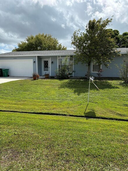 538 NW Avon Ave, Port Saint Lucie, FL 34983