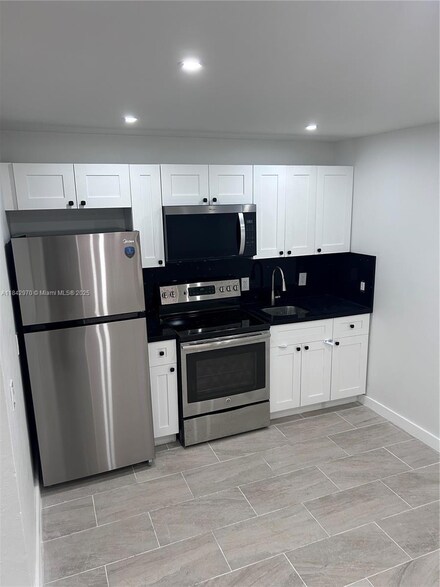 9301 NW 4th Ave Unit 5, Miami, FL 33150