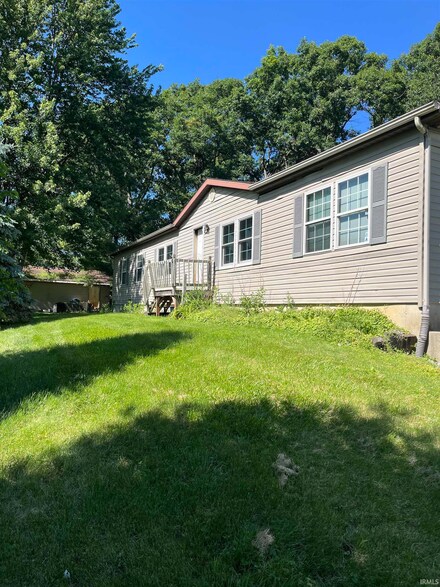 9818 Johnson Rd, Fort Wayne, IN 46818
