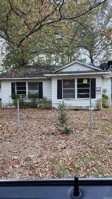 6102 Bullock St, White Hall, AR 71602