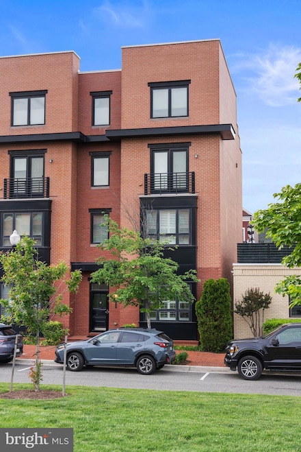 724 E Howell Ave, Alexandria, VA 22301