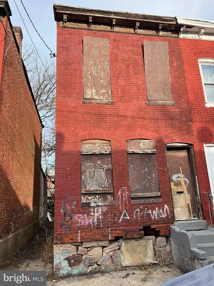 22 Eastburn Ave, Trenton, NJ 08638