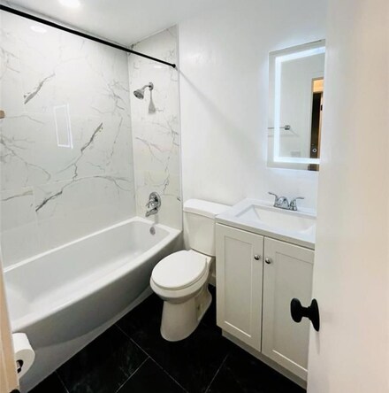 47 SE 13th St Unit 2, Dania, FL 33004