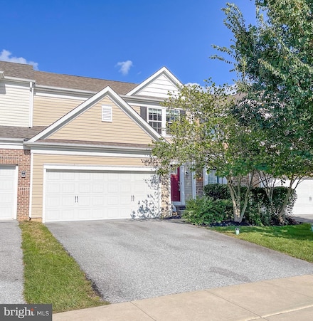221 Sills Ln, Downingtown, PA 19335